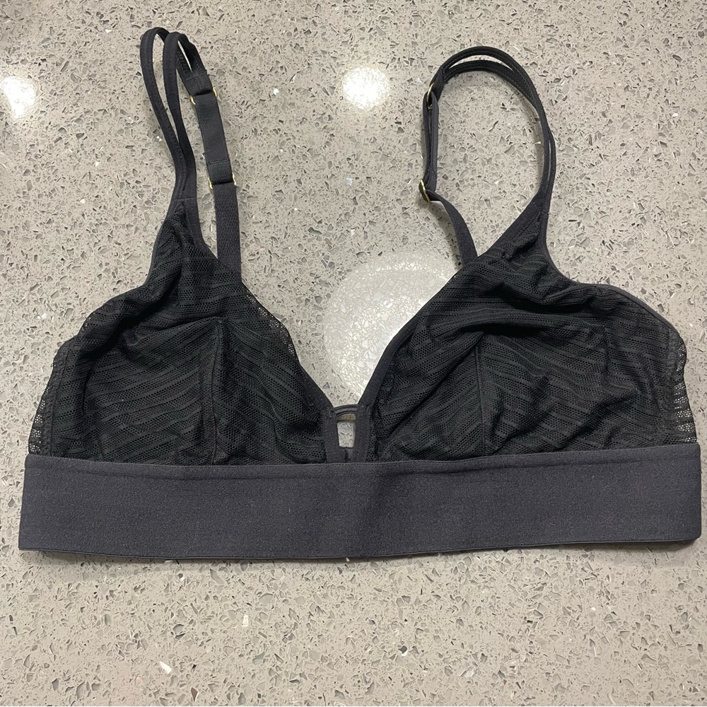 LIVELY BRALETTE